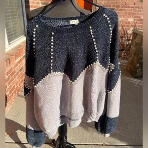 Beautiful POL like new heavy velvet Chenille type sweater pearls oversized L